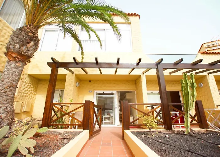 Book Jet - Hibiscus Front